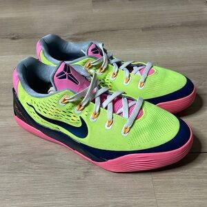 Nike Kobe 9 Womens‎ Size 6.5Y Shoes Volt Navy and Pink. Great Condition!